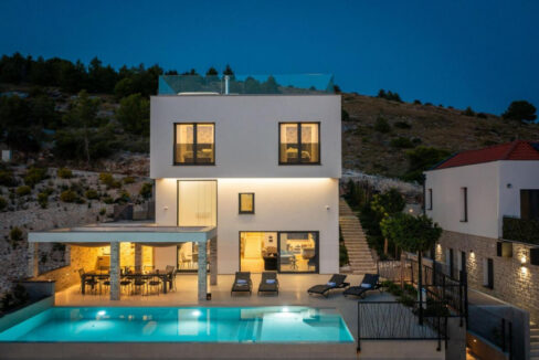 Neue moderne Villa mit Meerblick in der Nähe von Šibenik