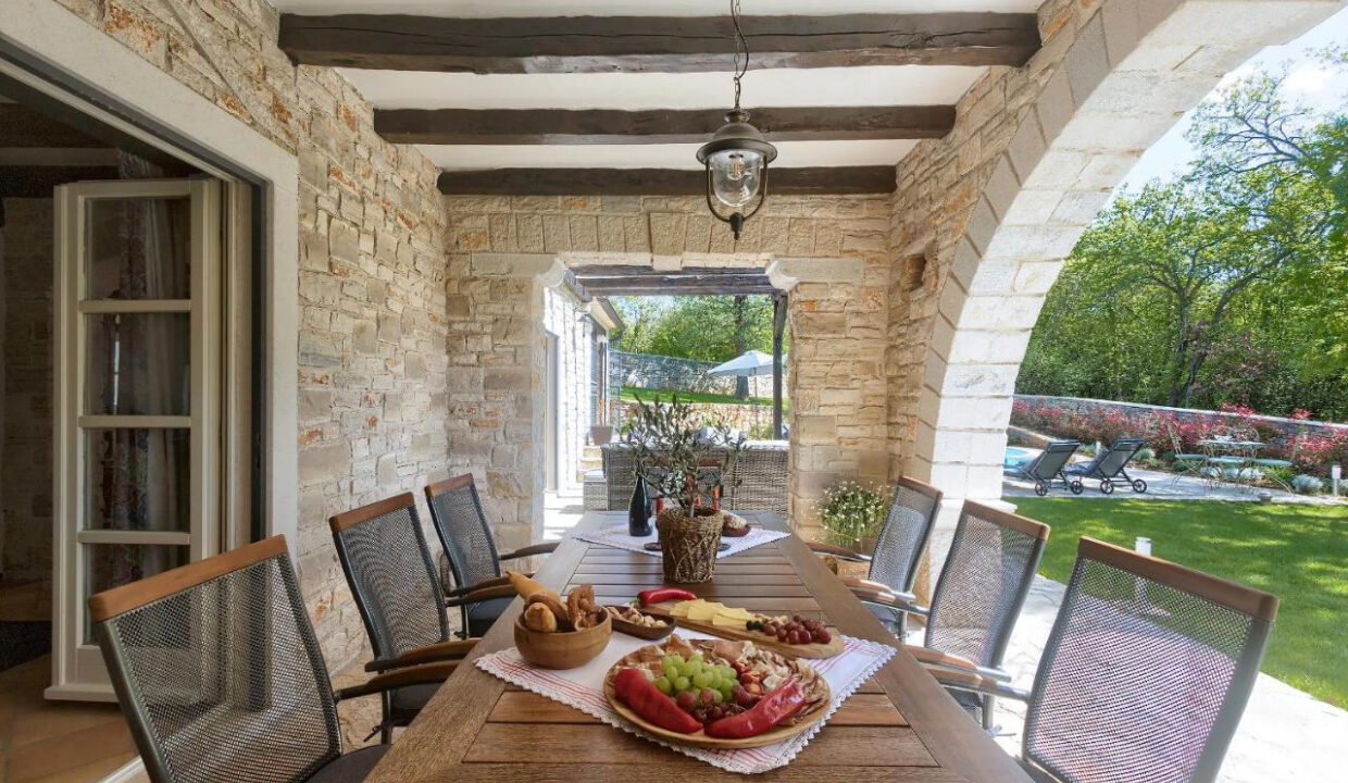 Wunderschönes Steinhaus bei Tinjan