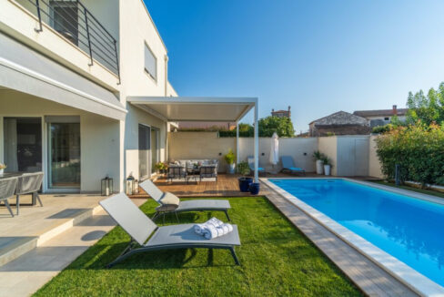 Villa im minimalistischen Stil - Novigrad, Istrien