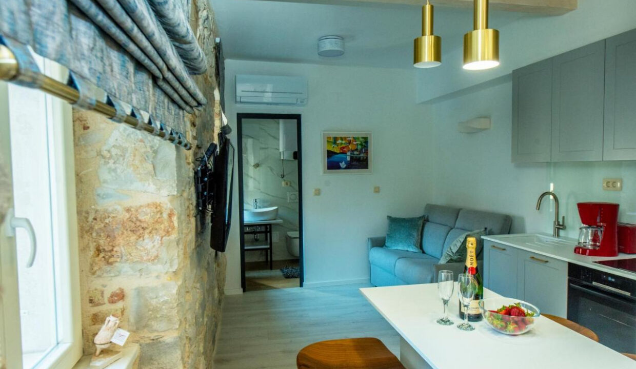 Rustikale Doppelhaushälfte - Kastel Luksic