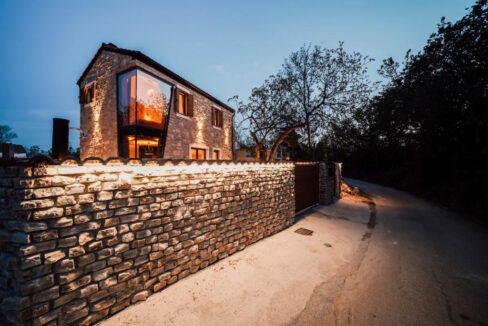 Neue moderne Villa aus Stein in der Region Zadar