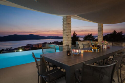 Neue moderne Villa mit Meerblick in der Nähe von Šibenik