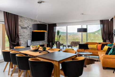 Neue moderne Villa mit traditionellem Charakter - Labin, Istra