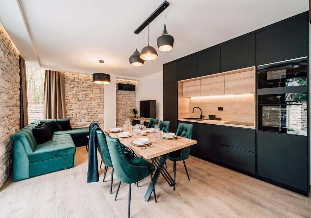 Neue moderne Villa aus Stein in der Region Zadar