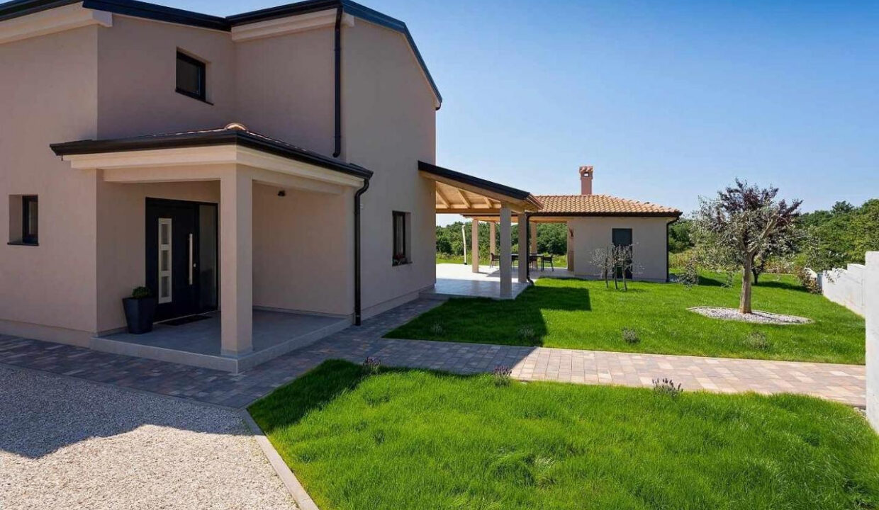 Moderne Villa mit Extra-Grundstück - Tinjan, Region Istrien