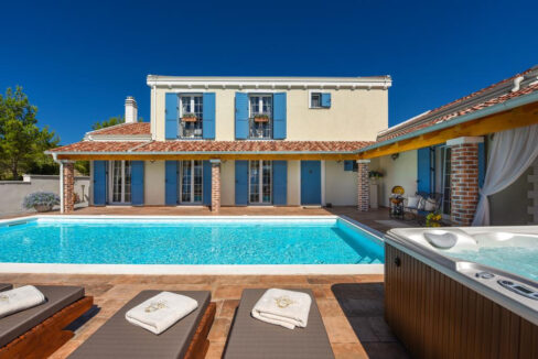 Luxuriöse Villa mit einem Tennisplatz - Novigrad, Gespanschaft Zadar