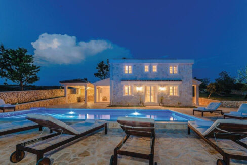 Weißes Steinjuwel in Novalja – Insel Pag