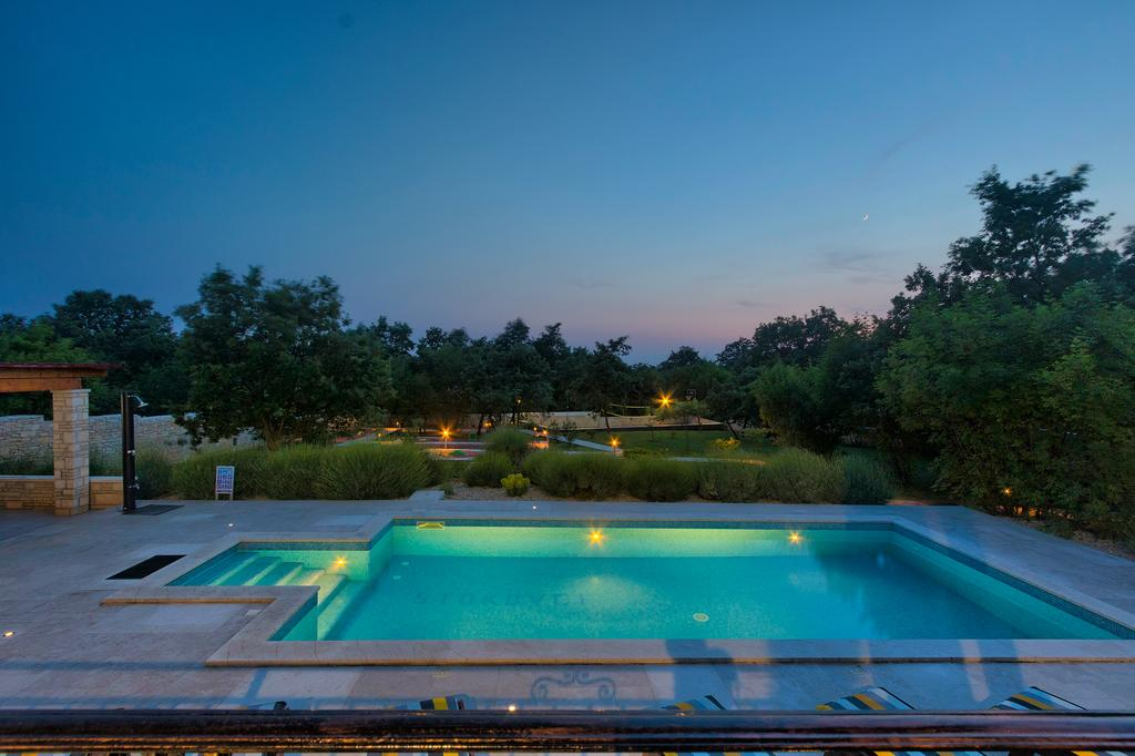 Schönes Einfamilienhaus in der Vorstadt von Pula