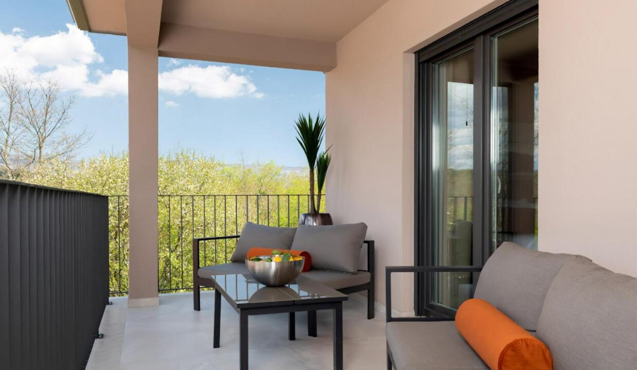 Neue moderne Villa mit traditionellem Charakter - Labin, Istra