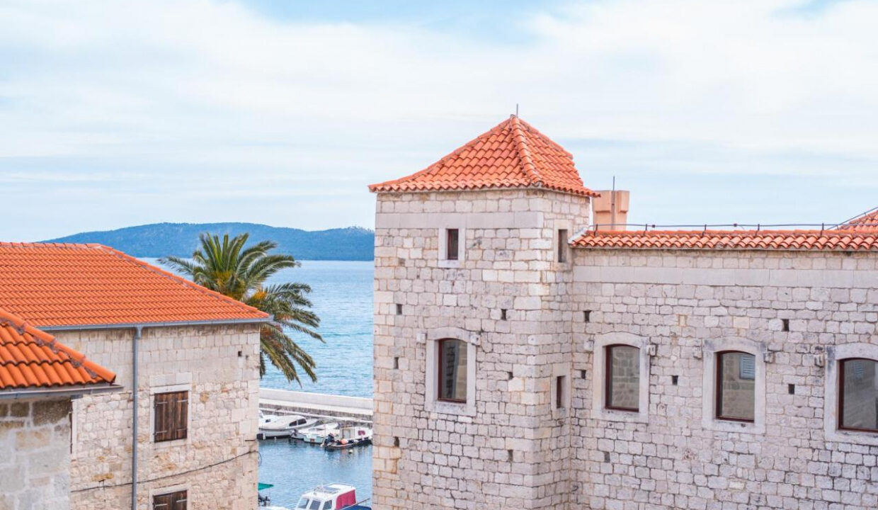 Rustikale Doppelhaushälfte - Kastel Luksic