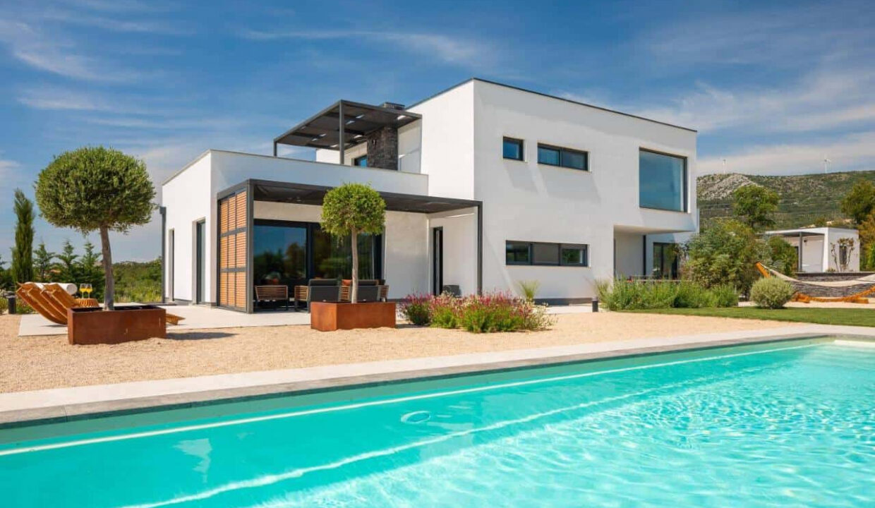 Erstaunliches modernes Haus bei Sibenik