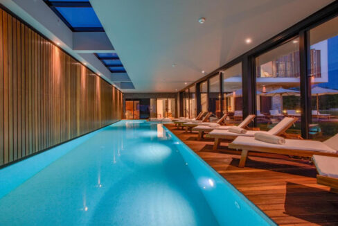 Zeitgenössische Oase, ein luxuriöser moderner Villenrückzugsort, Region Pore?