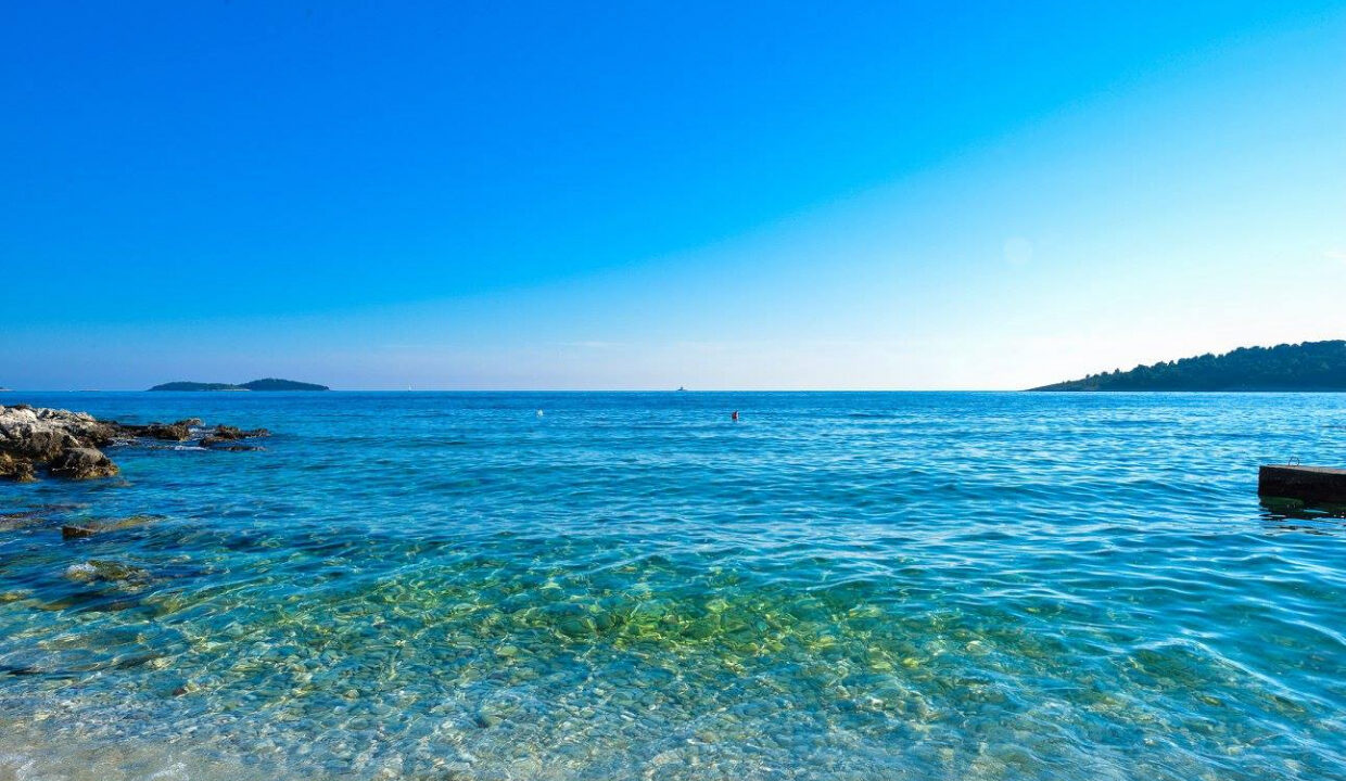 Atemberaubende Doppelhaushälfte Rogoznica