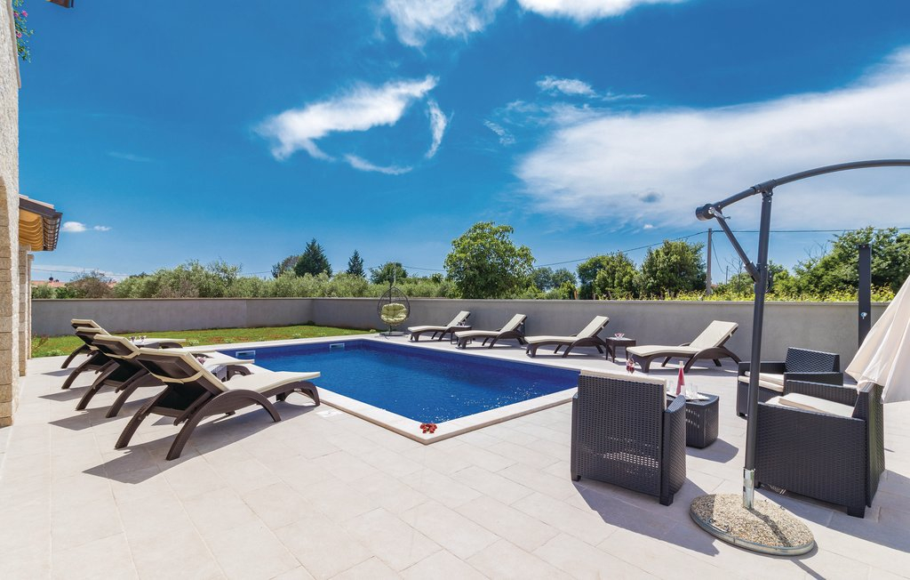 Atemberaubende zweistöckige Villa - Region Pula