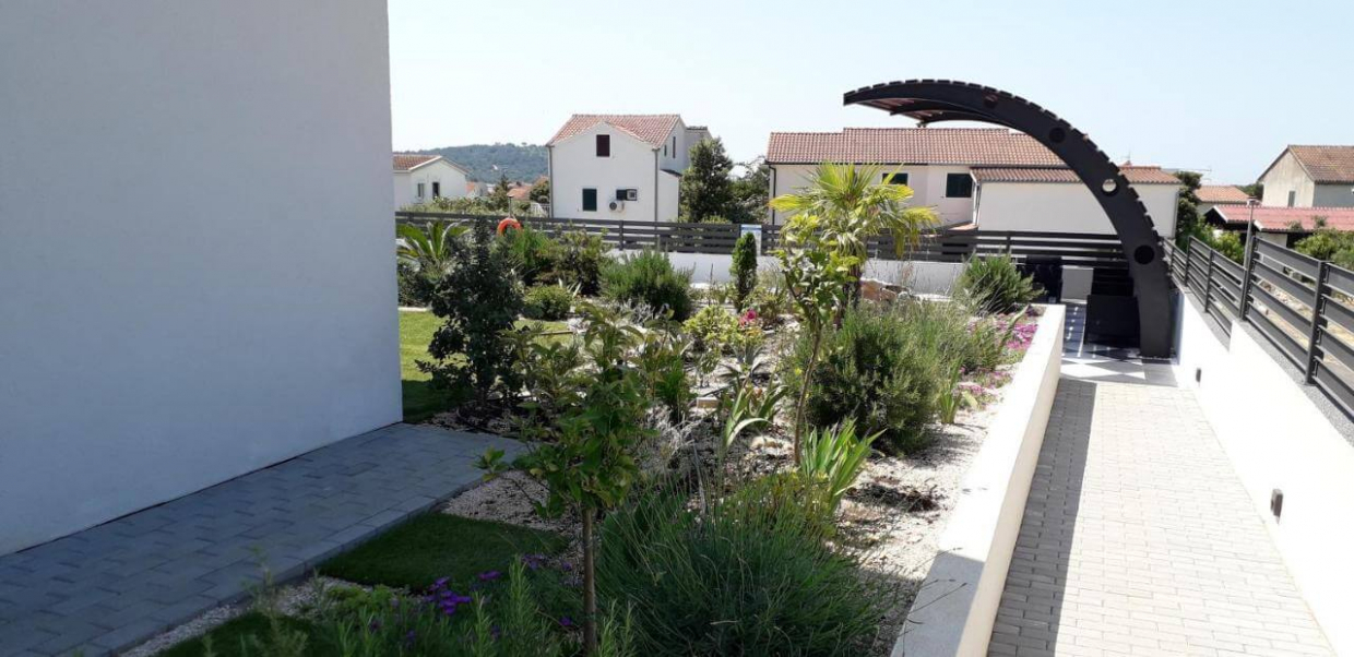 Modernes Gebäude Rogoznica