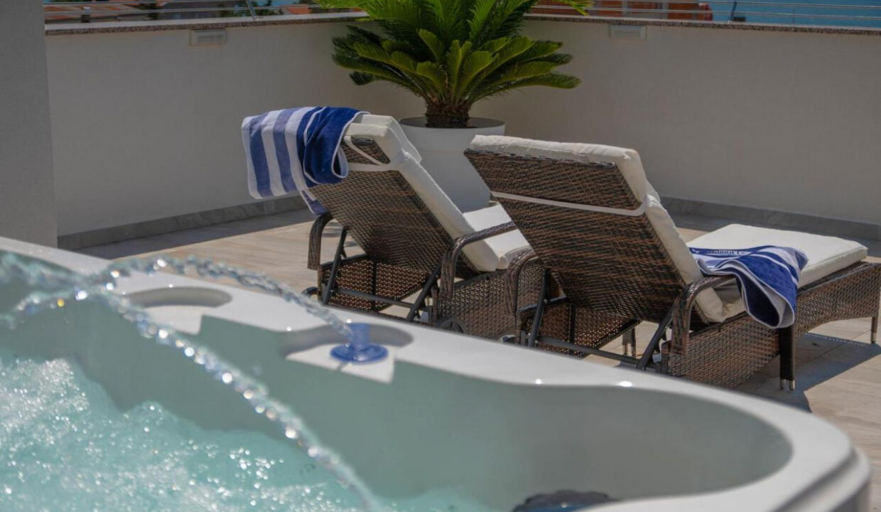 Wunderschöne Villa mit Meerblick in der Region Zadar