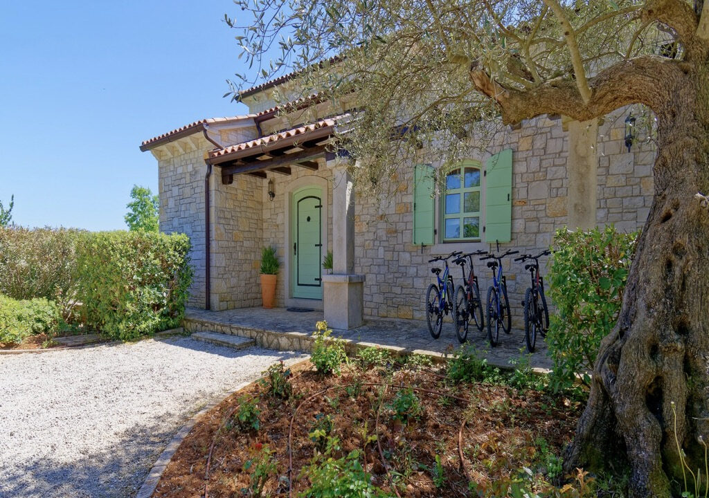 Faszinierendes Herrenhaus aus Stein in Visnjan, Istra