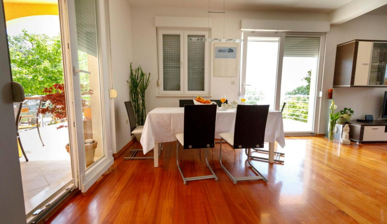 Haus mit Meerblick in Kastel Sucurac