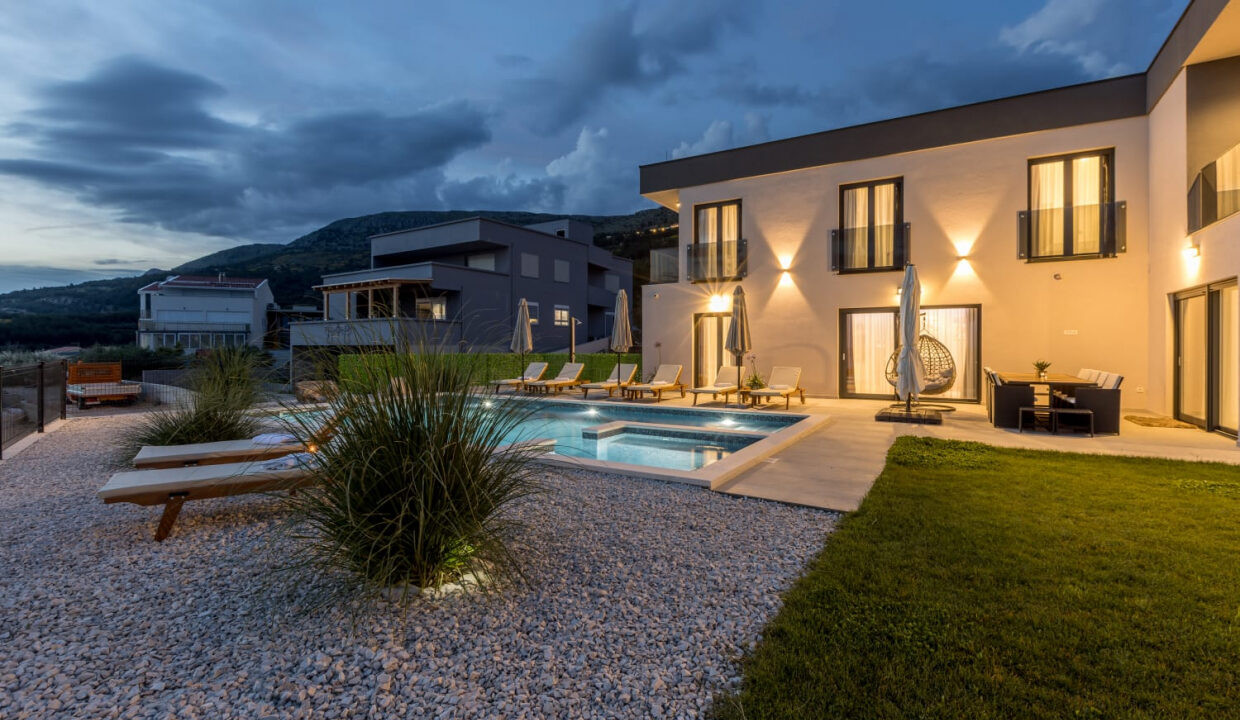 Neues Meerblick-Ferienhaus Podstrana