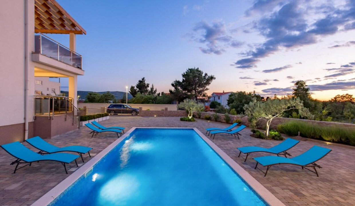 Wunderschöne Villa mit Meerblick in der Region Zadar