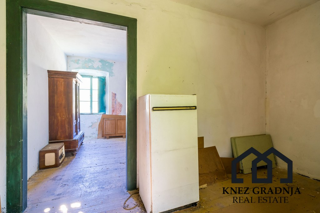 Erstaunliche handgefertigte Steinvilla auf der Insel Sipan