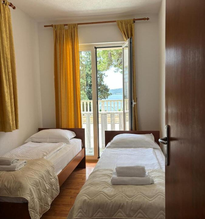 Grundstück am Meer Sveti Filip Jakov