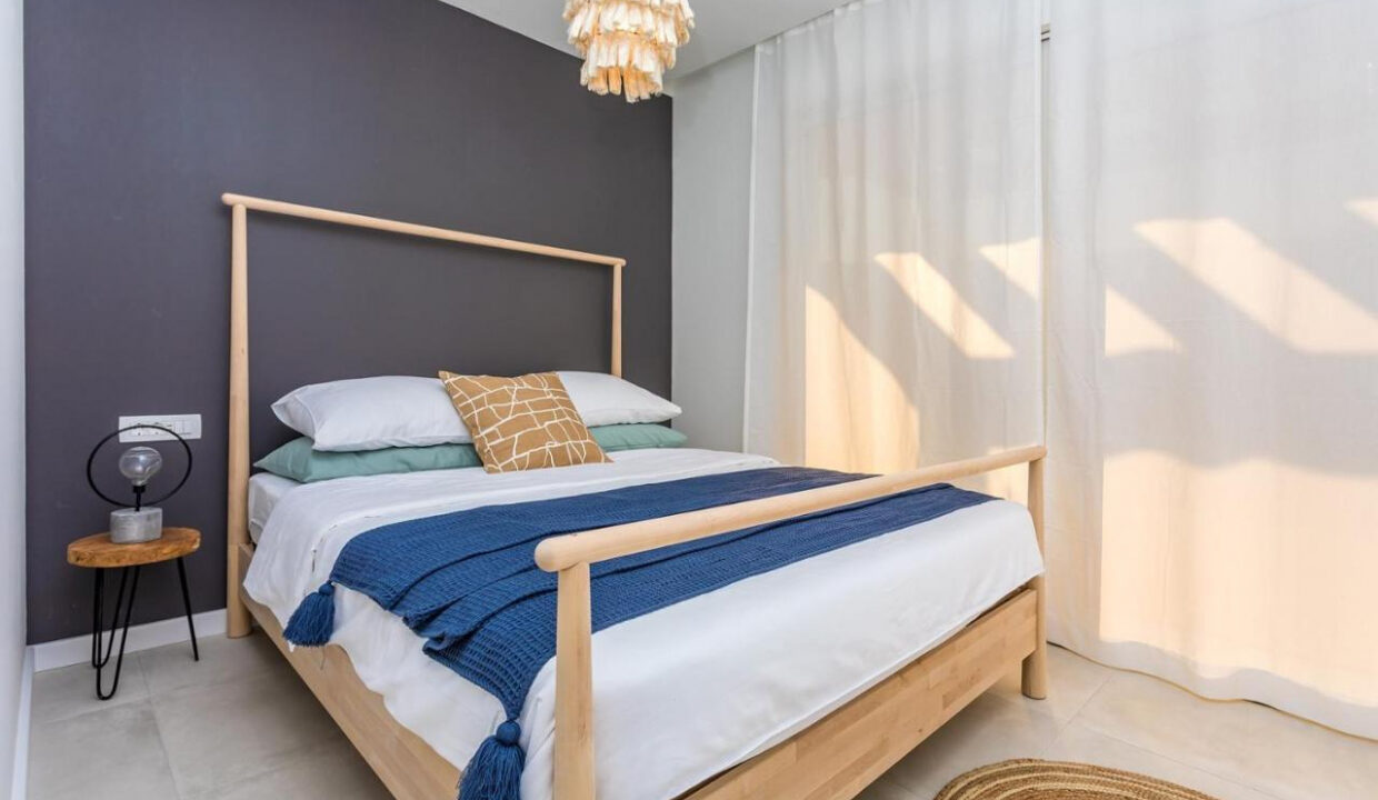 Wunderschöne weiße Villa bei Omis