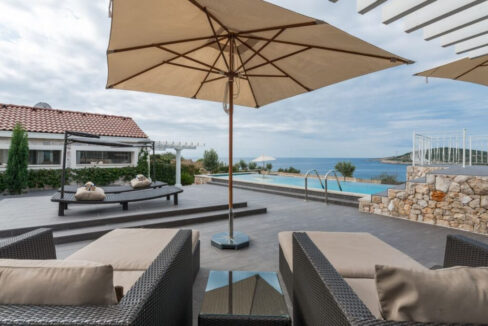 Steinvilla im Kolonialstil - Drvenik Mali, Split