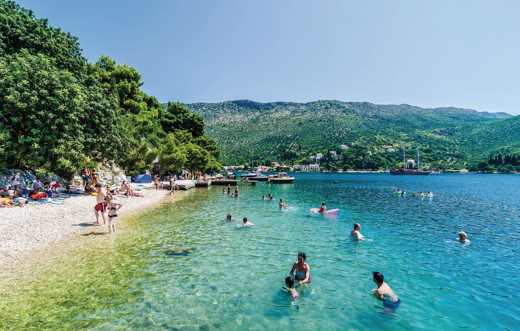 Weiße Villa am Meer mit extra Grundstück - Dubrovnik