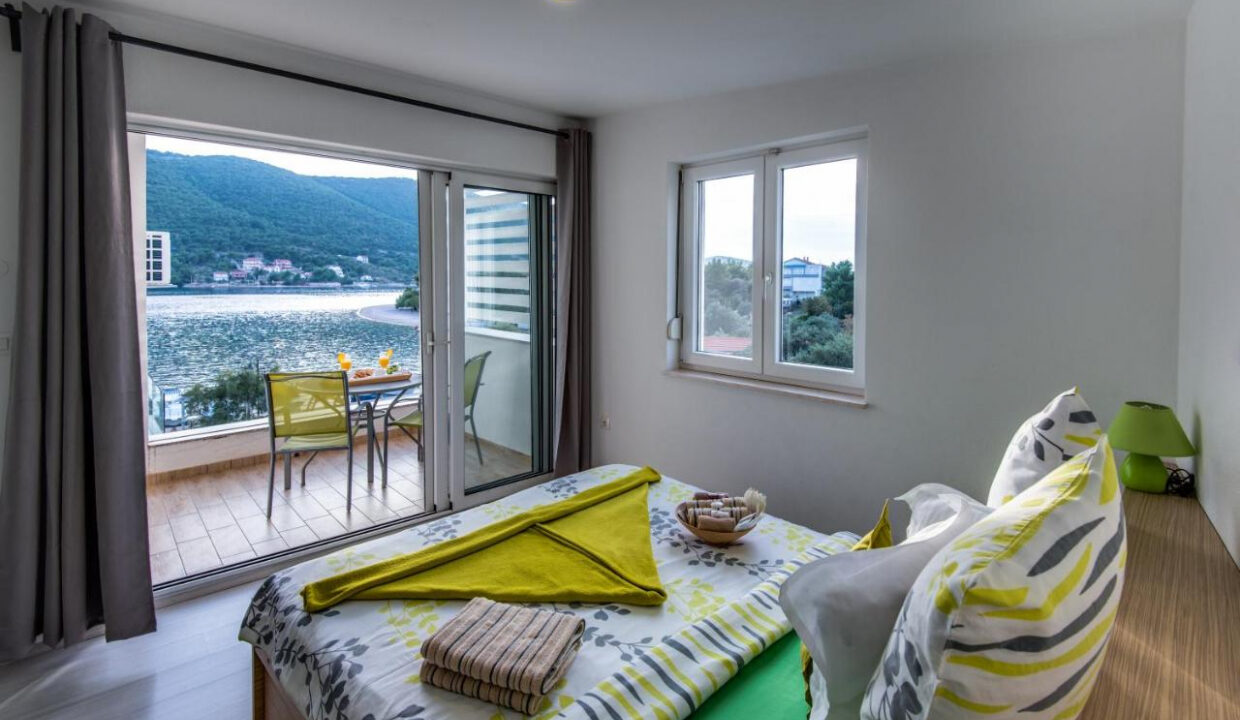 Haus am Wasser in Sibenik