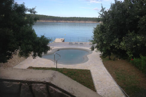 Erstaunliche Villa direkt am Meer auf der Insel Rab