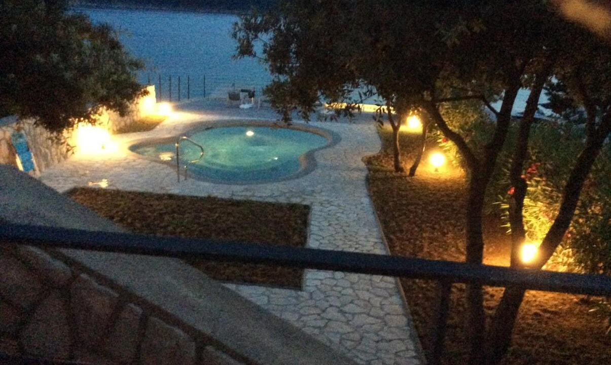 Erstaunliche Villa direkt am Meer auf der Insel Rab