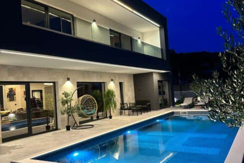 Modernes Haus bei Makarska