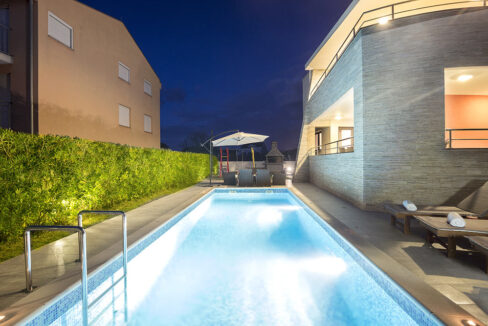 Zweistöckiges modernes Haus - Nin, Region Zadar