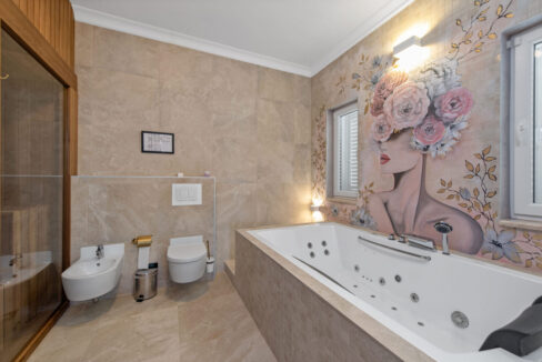 Exklusive Villa direkt am Meer in Vodice