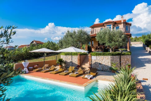 Tropisch anmutende Villa in der Nähe des Nationalparks Krka