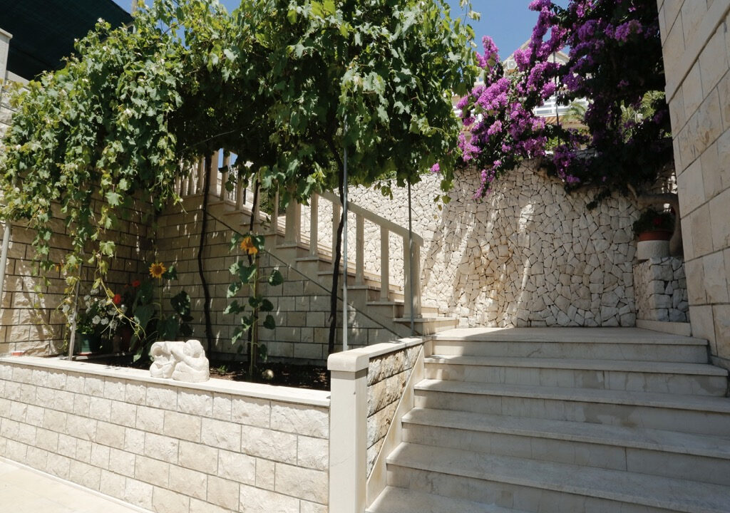 Steinhaus mit Meerblick auf der Insel Brac