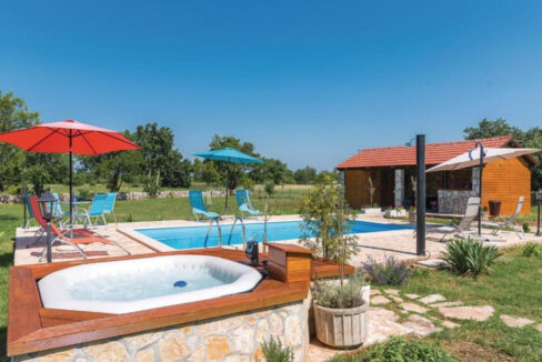 Charmantes Haus mit ländlichem Charakter - Region Sibenik