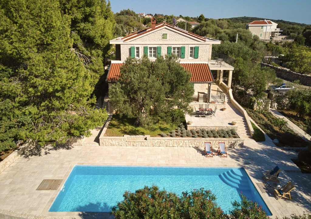 Exquisite Villa aus Stein - Die Insel Pag