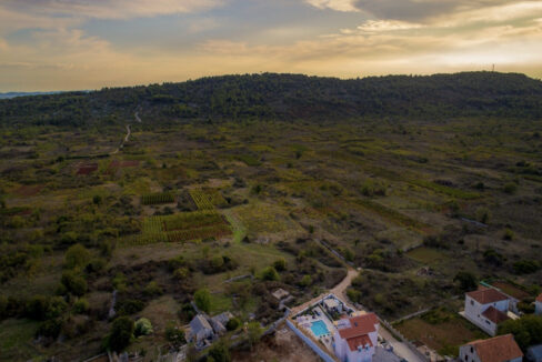 Neues modernes Haus auf der Insel Solta