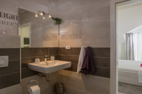 Neues modernes Haus auf der Insel Solta