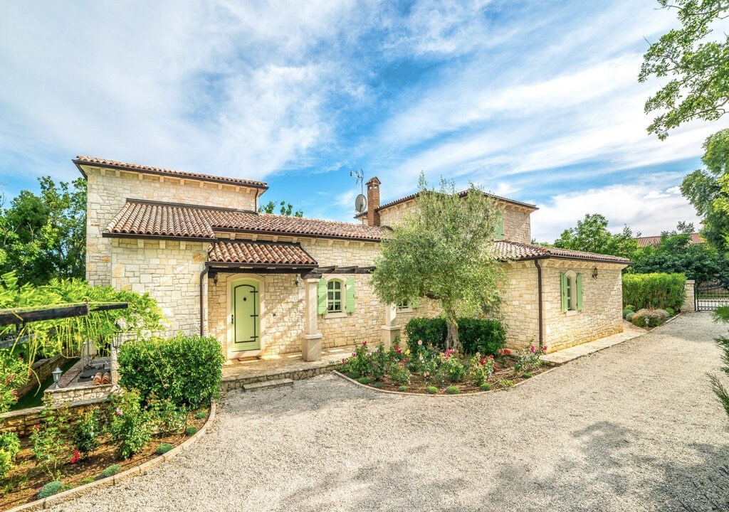 Faszinierendes Herrenhaus aus Stein in Visnjan, Istra