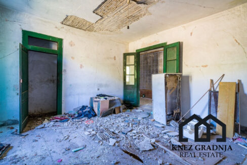 Erstaunliche handgefertigte Steinvilla auf der Insel Sipan