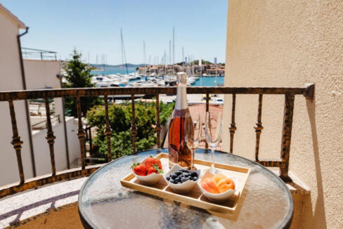 Grundstücke am Meer Tribunj