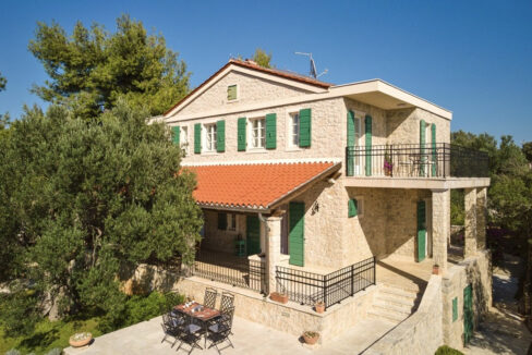 Exquisite Villa aus Stein - Die Insel Pag