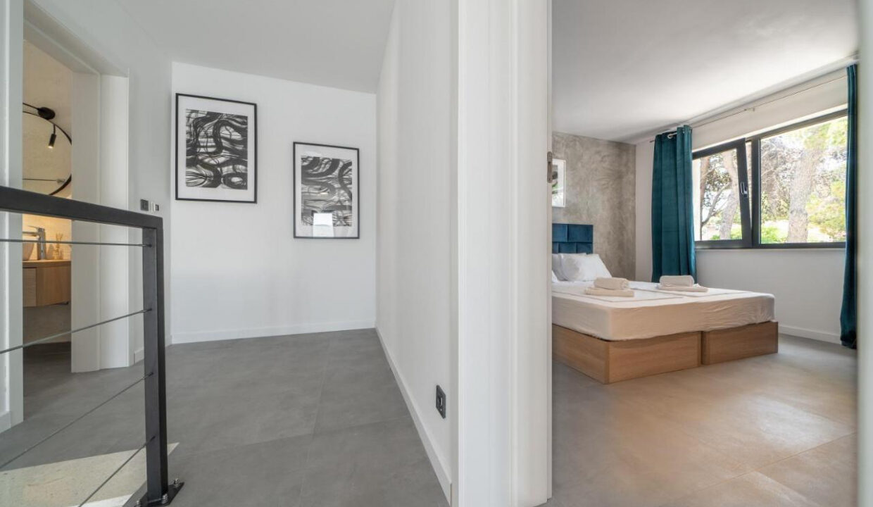 Villa aus Stein direkt am Meer auf der Insel Brac