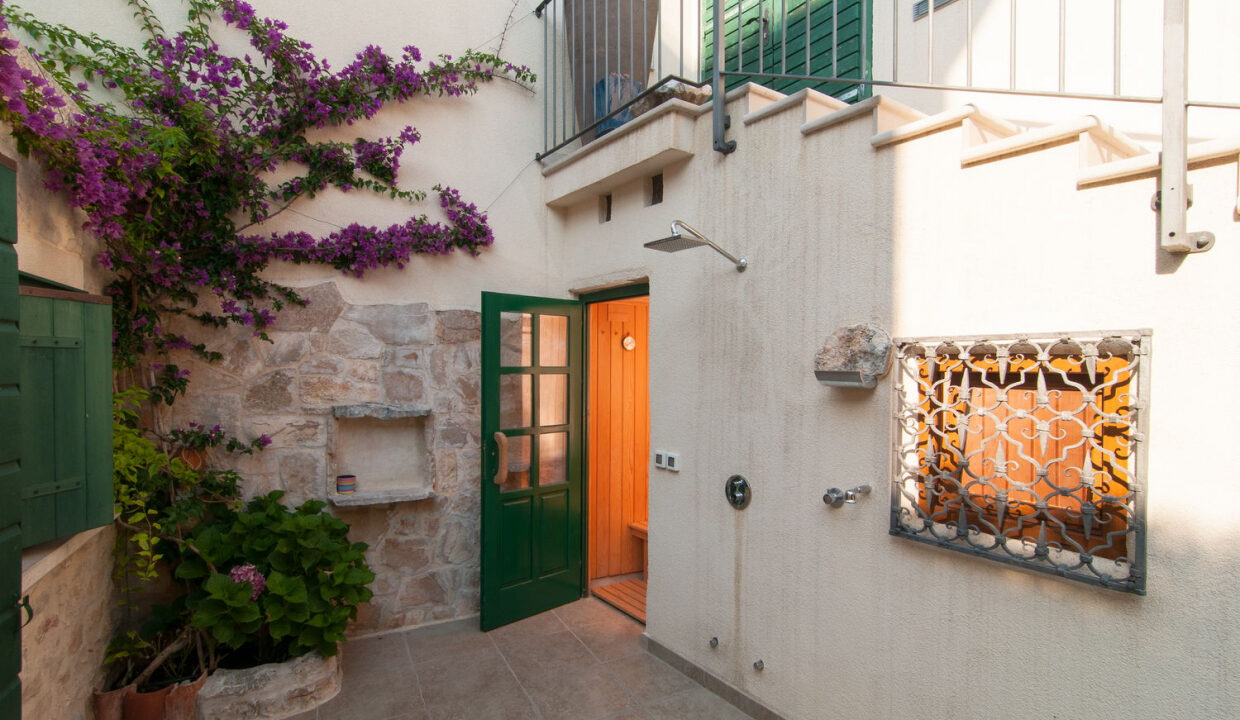 Steinhaus in Supetar, Brac