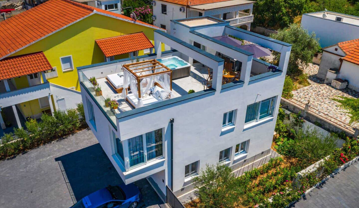 Haus in der Nähe des lokalen Strandes auf Ciovo