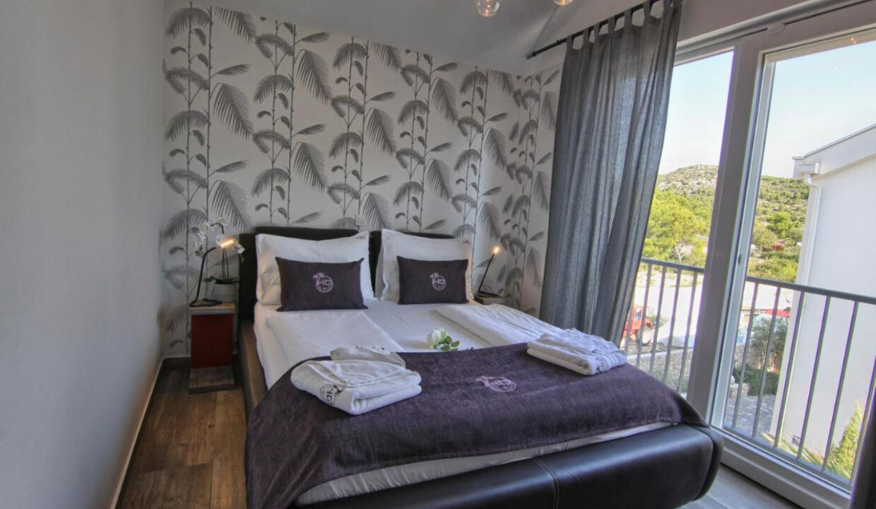 Grundstück am Meer Pakostane