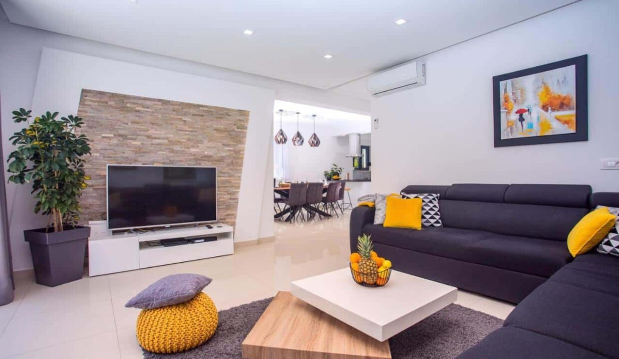 Modernes Haus in der Region Omis